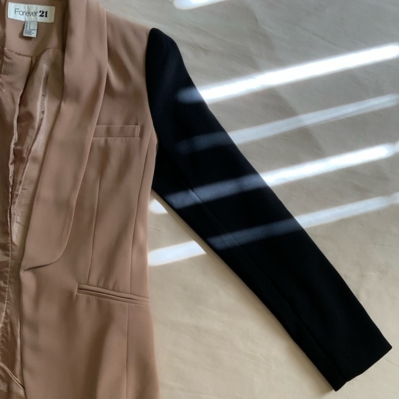 Forever 21 Two-Tone Blazer - Picture 3 of 10